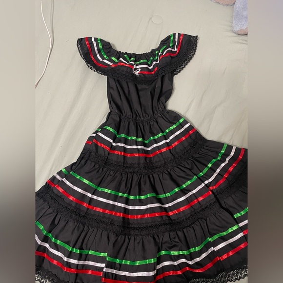 mexican Black and Red Ruffled Off-the-Shoulder dress size 5T - Picture 1 of 1
